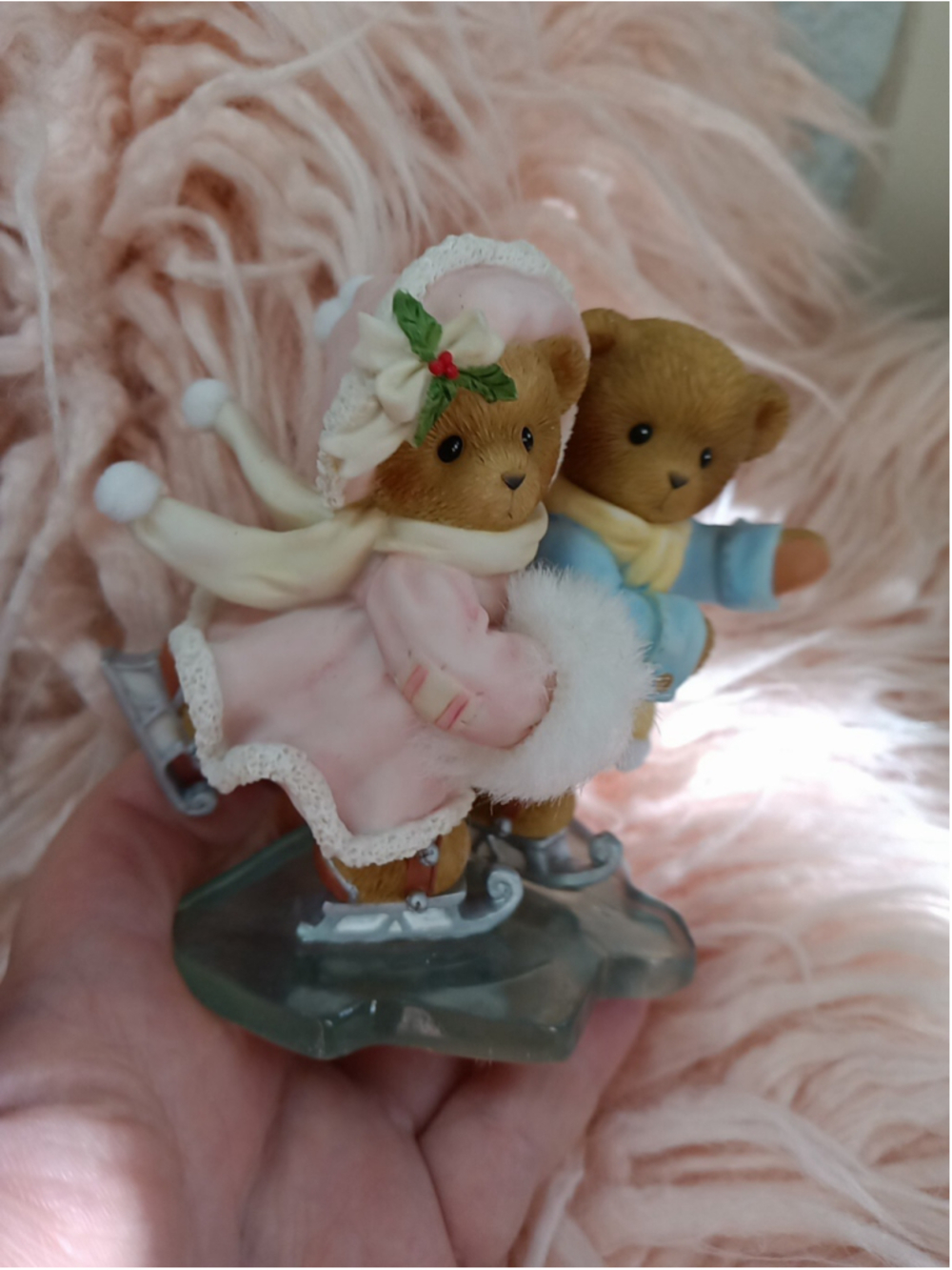 Cherished Teddies Monika & Joerg Gliding Through The Holidays Together Ice skate